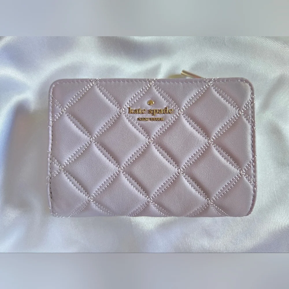 Kate Spade Lavendar Quilted Leather Wallet In EUC - Picture 1 of 12
